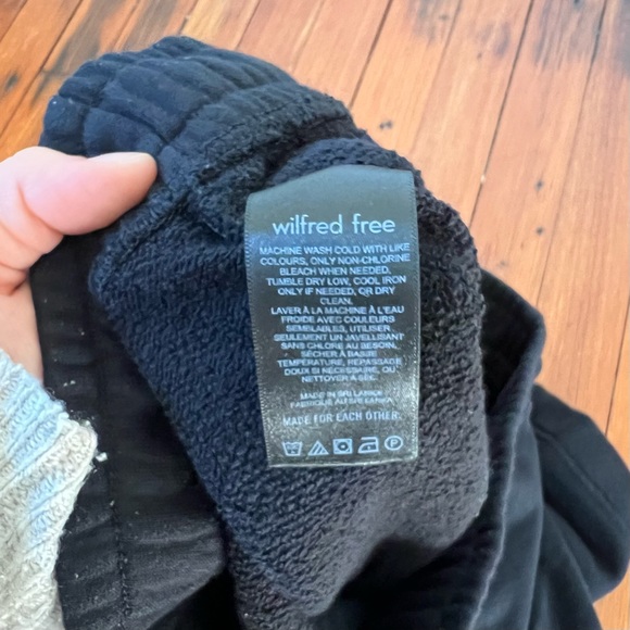 Wilfred free terry fleece shorts black - Picture 7 of 7